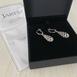 White gold earrings with white sapphires